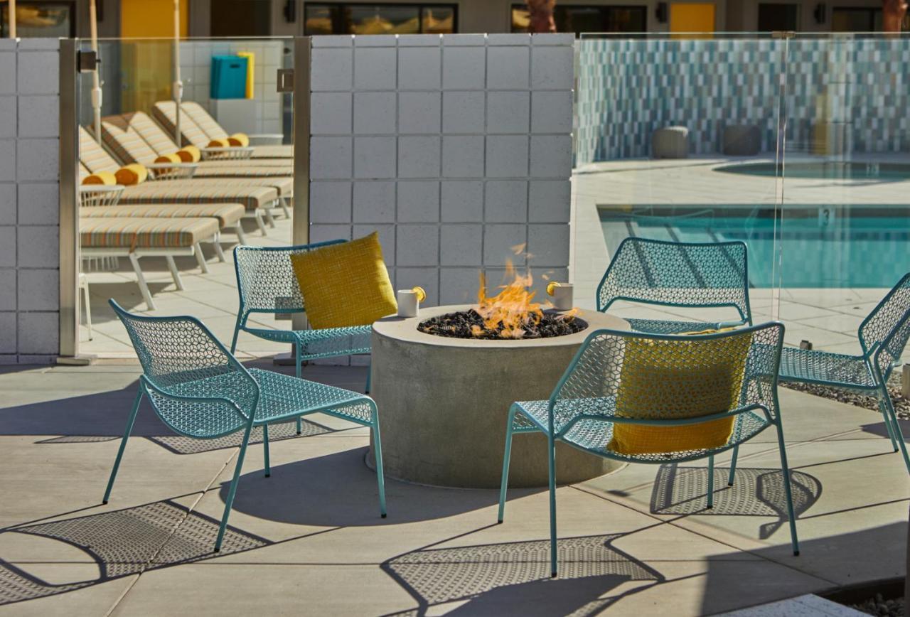 Twin Palms Resort - A Gay Men'S Resort Palm Springs Exteriör bild